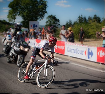 Bauke Mollema op weg naar de etappezege